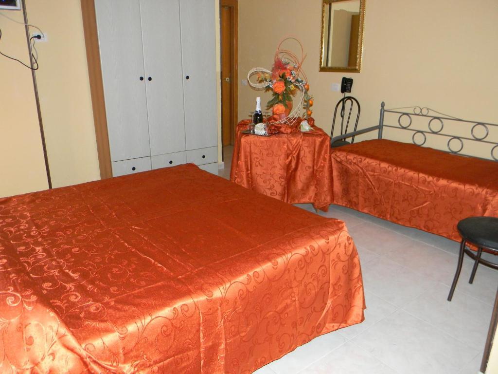 Hotel Mi.Ro. Casalnuovo Di Napoli Habitación foto